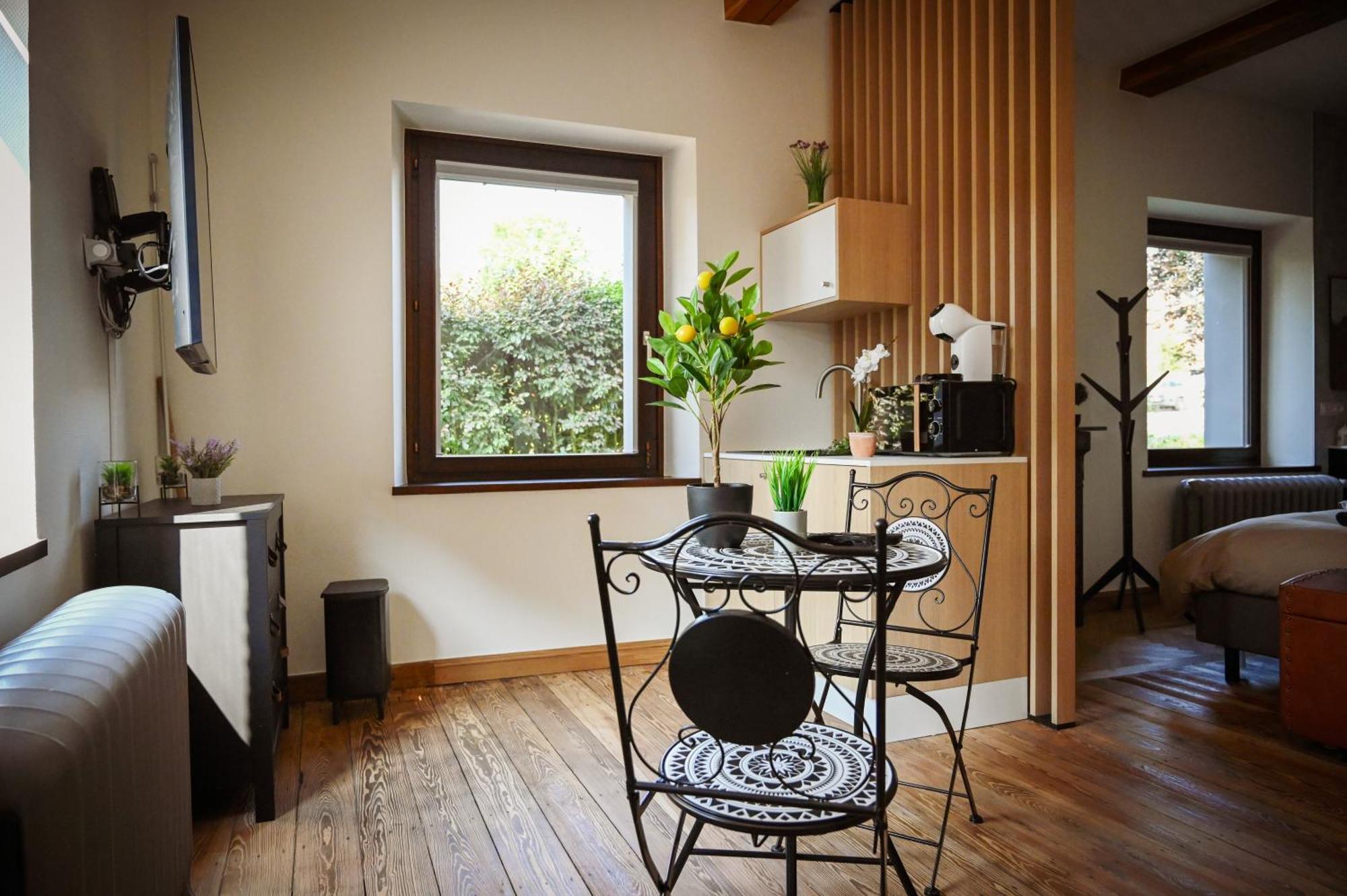 Open Source A L'Entree Du Circuit! Apartment Stavelot Bilik gambar