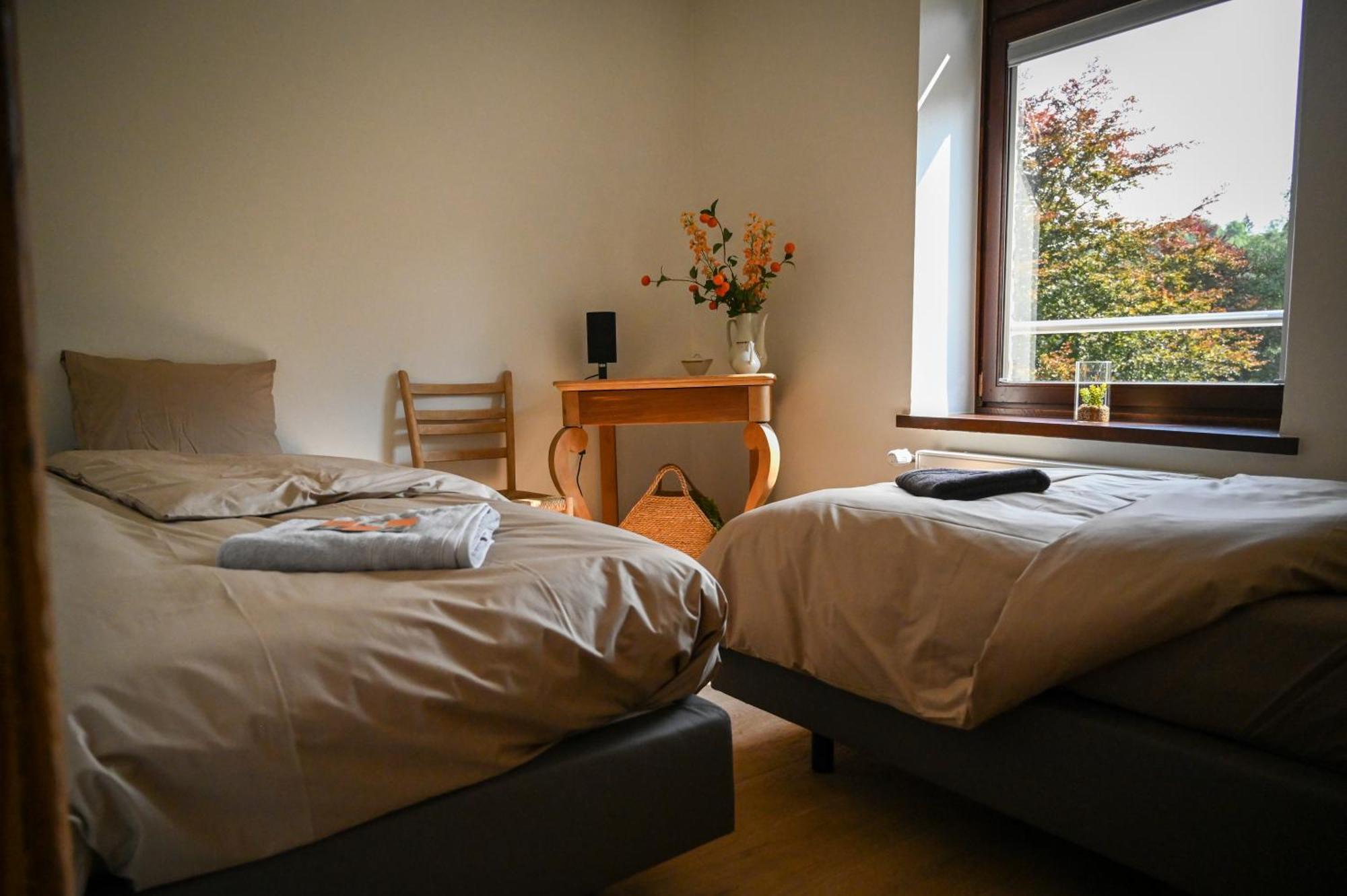 Open Source A L'Entree Du Circuit! Apartment Stavelot Bilik gambar