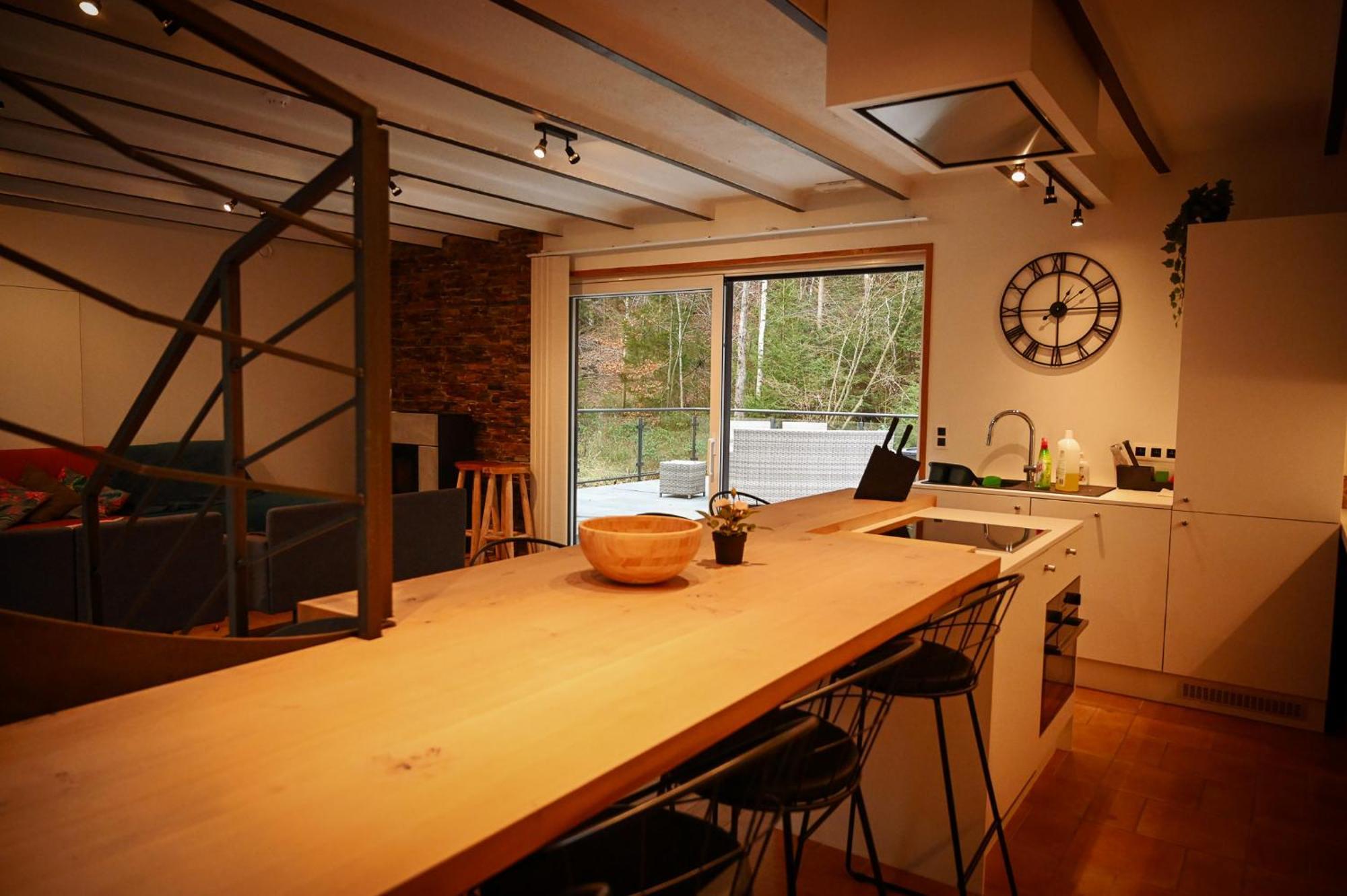 Open Source A L'Entree Du Circuit! Apartment Stavelot Bilik gambar