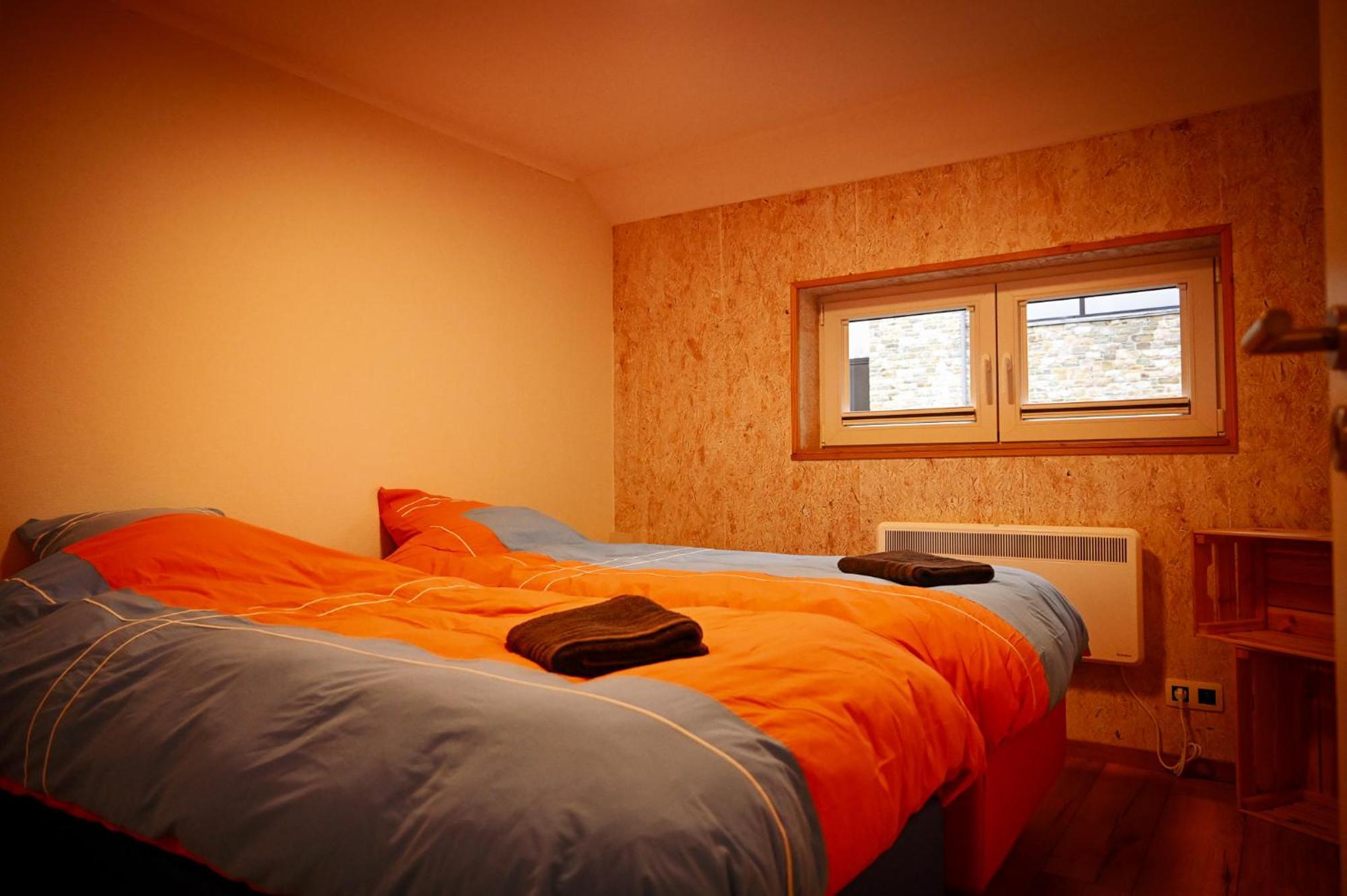 Open Source A L'Entree Du Circuit! Apartment Stavelot Bilik gambar