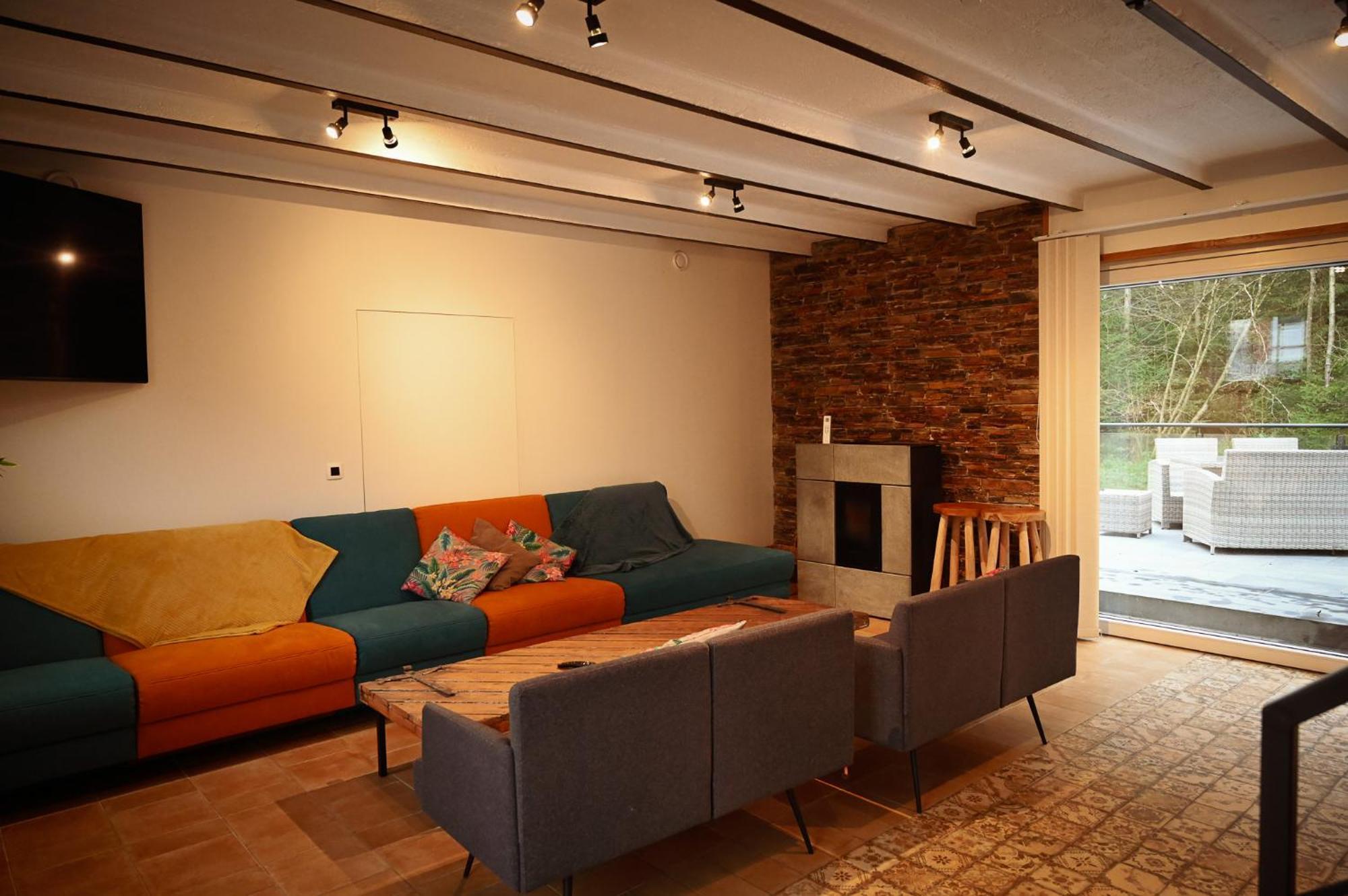 Open Source A L'Entree Du Circuit! Apartment Stavelot Luaran gambar